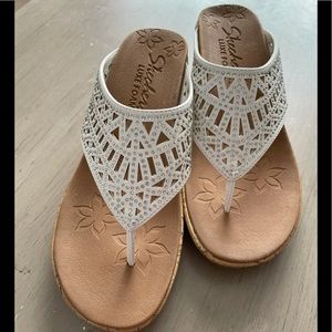 Sketchers Luxe Foam Bedazzled Wedge